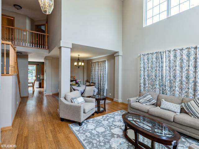 4 litchfield court