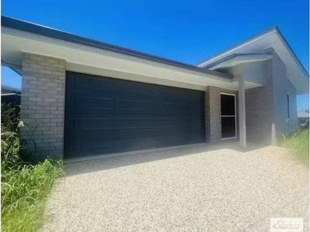 4 Livistona Terrace, Sawtell House for rent Listed by Charlot.