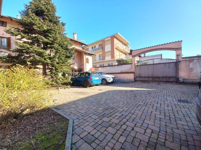 4 locali in vendita a Montanaro, Montanaro
