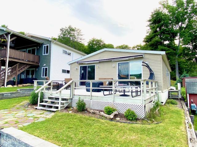 4 Lower Heights Road