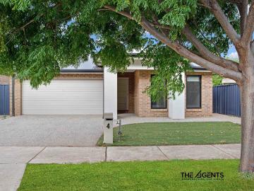 4 Lovicks Road, Weir Views VIC 3338 AUS