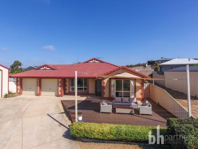 4 Pelican Court, Woodlane