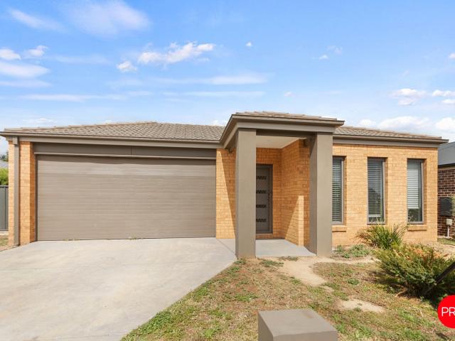 4 Perry Lane, EPSOM VIC 3551