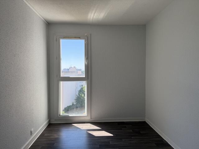 4 pièces · 77.83 m²