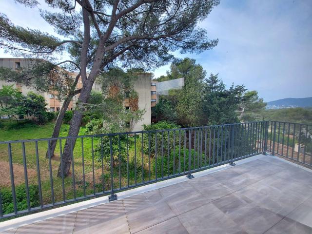 4 pièces · 77 m²