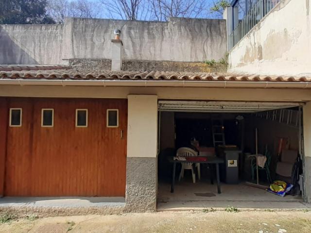 4 pièces, 75m2 Maison à vendre à Roujan 96 000 €
