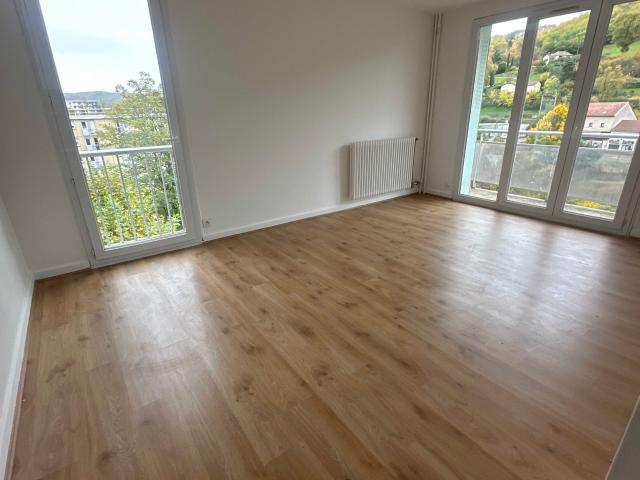4 pièces · 76.65 m²