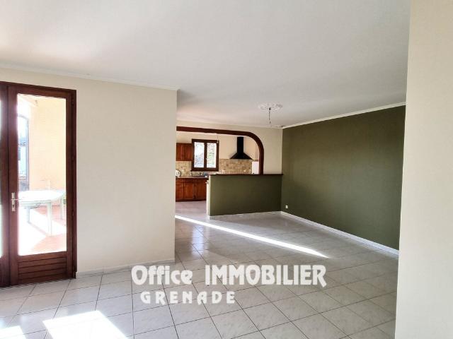 4 pièces, 108m², en location à Ondes 1 040 € par mois