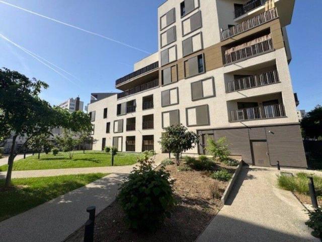 4 pièces + Terrasse + Parking + Cave