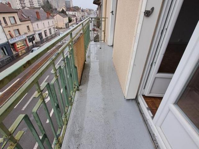 4 PIECES AVENUE DE PARIS
