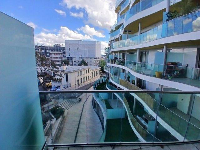 4 pièces + balcon + parking