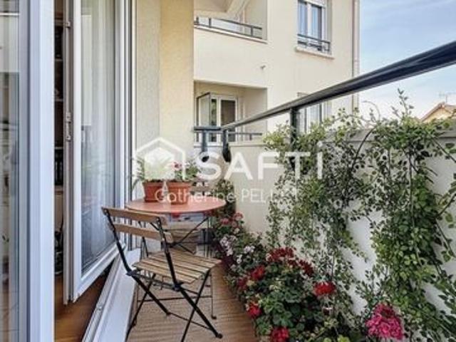 4 pièces familial avec balcon Quartier Fleurs/Pasteur