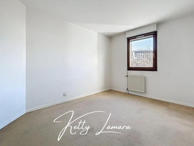 4 PIECES LUMINEUX GARE A PIED