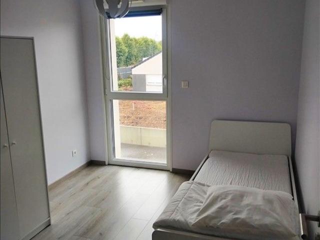 4 pièces Meublé 92,8 m² 1er étage Colocation non autorisée
