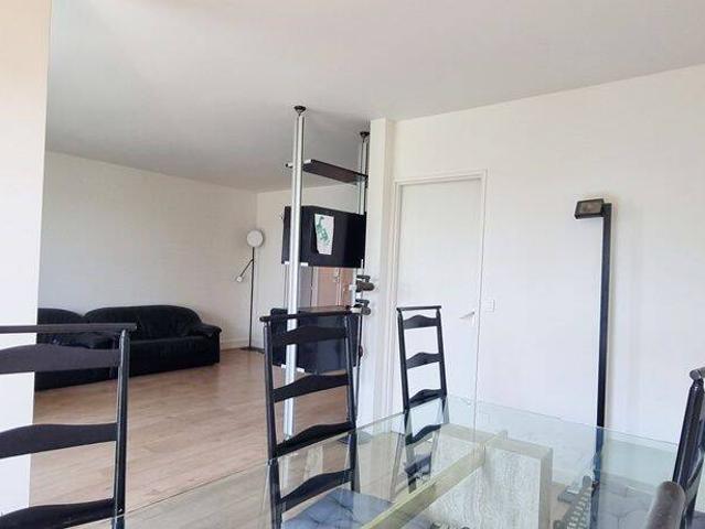 4 pièces meublé de 88m² / Saint Cloud Village