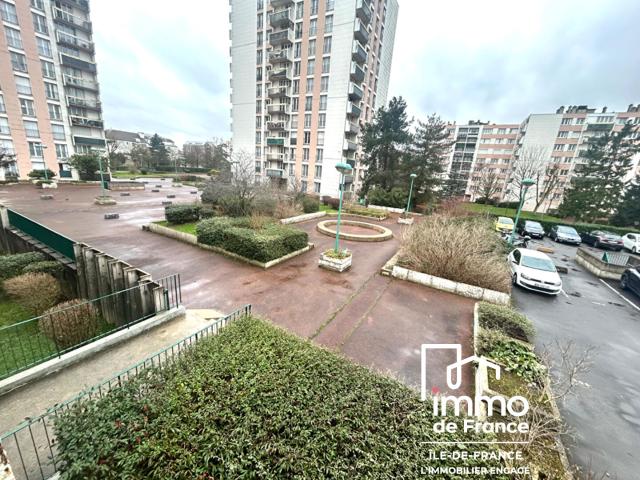 4 PIECES NEUILLY SUR MARNE