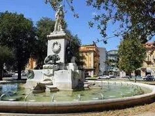 4 Pieces Place Garibaldi m² Nice