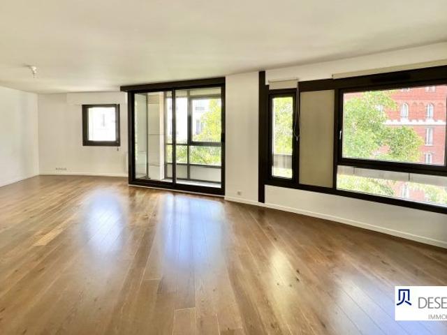 4 pièces refait à neuf + balcons + parking + cave