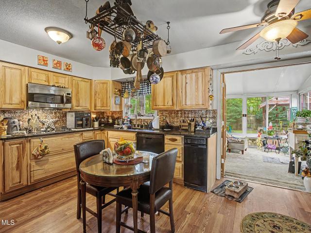 4 Pine Knoll Drive