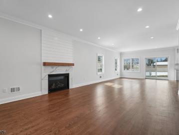 4 Plymouth Dr