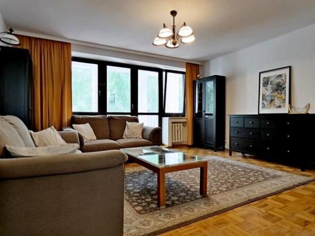 4 pokoje z mp w garażu, 80 m2 Konstancińska 3B Warszawa, Sadyba