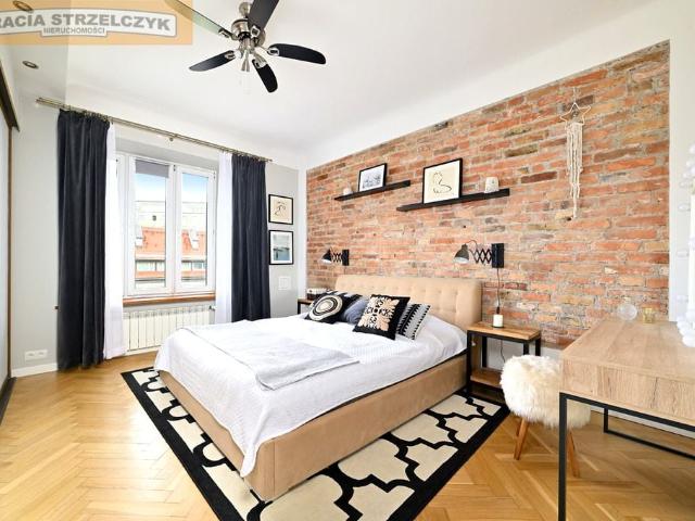 4 pokojowy apartament w kamienicy Plac Narutowicza ul. Akademicka, Warszawa