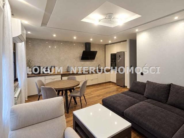 4 pokojowe mieszkanie po remoncie 66 m² z balkonem i klimatyzacją