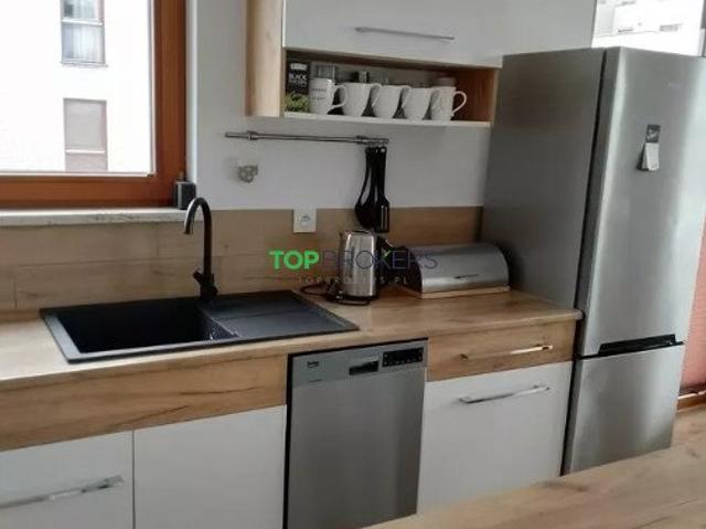 4 pokojowe mieszkanie po remoncie, balkon, garaż polecam!