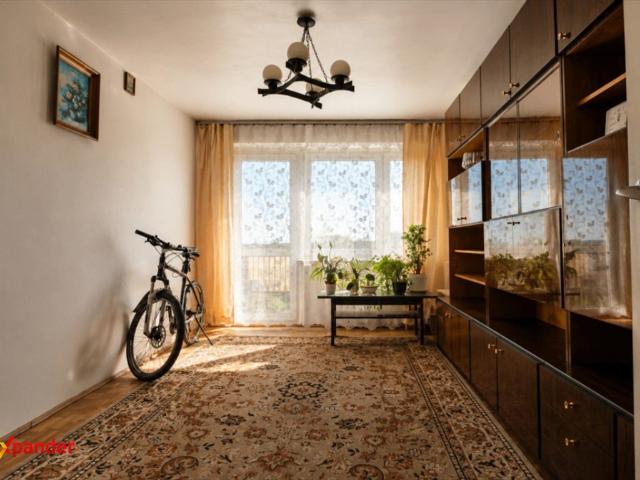 4 pokojowe mieszkanie z balkonem i piwnicą