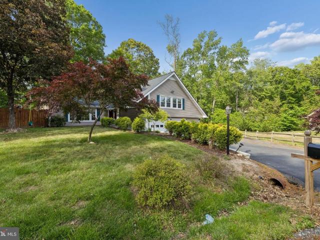 4 Pond Circle