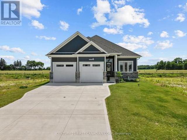 4 Postma Crescent, North Middlesex Ailsa Craig, ON, N0M 1A0 house for sale | Listing ID X13493 | Royal LePage