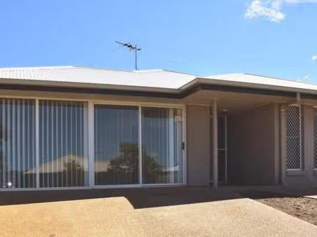 4 Premier Court, GRACEMERE, QLD 4702 House for Rent