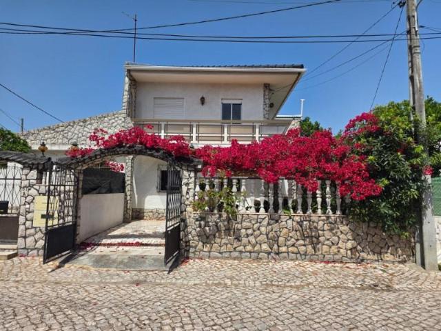 4 quarto, Almada Almada 104187470