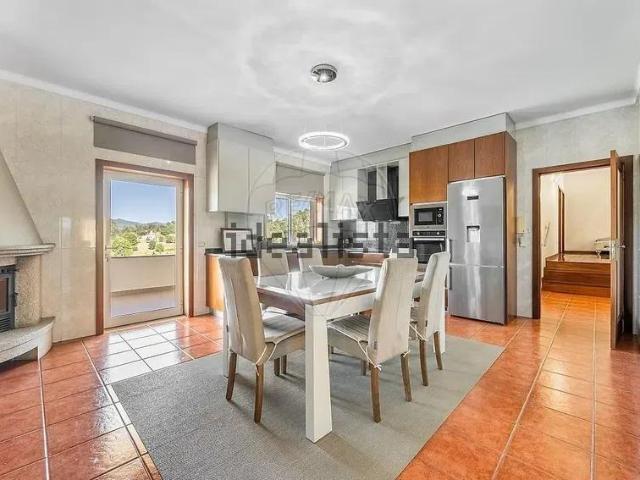 4 quarto, Felgueiras Porto 105169287