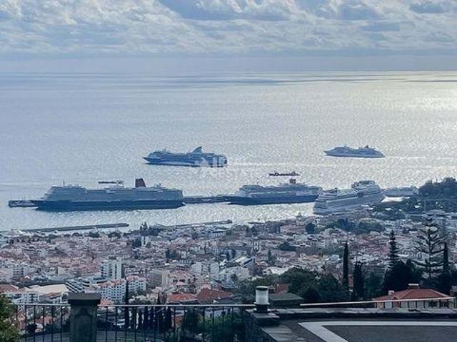 4 quarto, Funchal Ilha da Madeira LS99314836