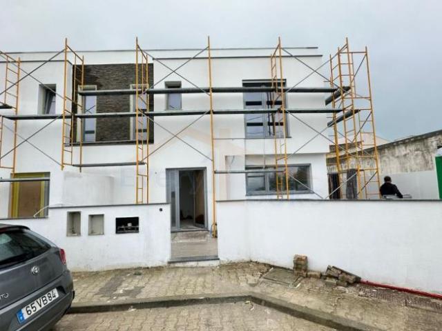 4 quarto, Leiria Peniche 2525 98339529