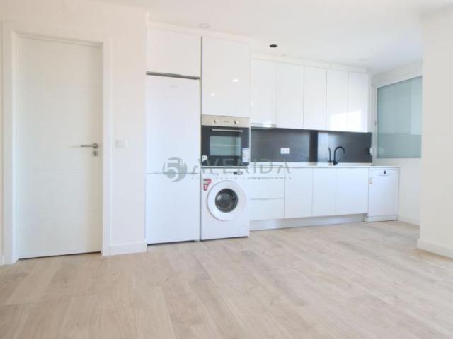4 quarto, Lisboa Amadora 2720 97904721