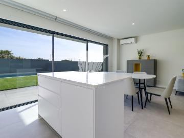 4 Quartos Moradia em banda Montenegro Faro 139m² Montenegro