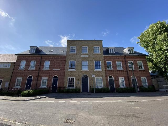 4 Queningate Court, Canterbury Ref 3352 CT1, Studio to rent, £950 pcm | PrimeLocation