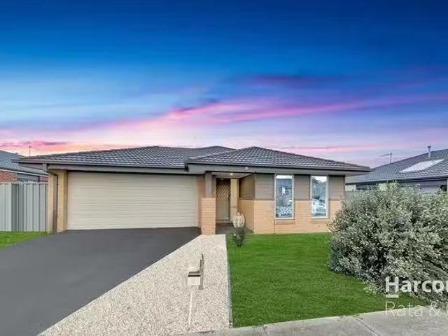 4 Raspberry Way, Kurunjang, VIC 3337