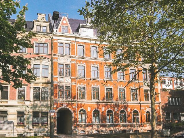 4 Raumwohnung mit Sonnenbalkon, Gartenanteil, Stellplatz und optionaler Einbauküche WE01