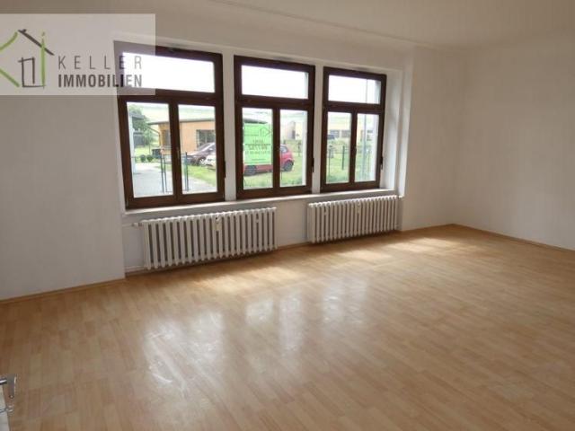 4 Raum EG Whg. mit EBK ruhige Nebenstr. Langenhessen, Bad mit Fußbodenheizung, Gemeinschaftsgarten