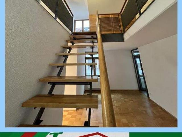 4 Raum Maisonette Wohnung im Zentrum Parkett Aufzug hochwertig saniert