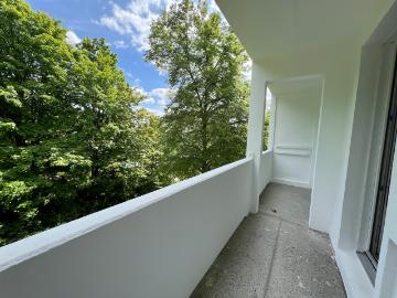 4 Raum Wohnung 70 qm mit Balkon