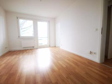 4 Raum Wohnung, mit 2 Bädern und Balkon in Gablenz, Nähe Versorgungszentrum
