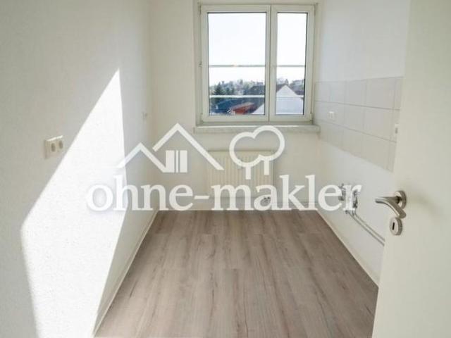 4 Raum Wohnung mit Balkon und Stellplatz in Burg