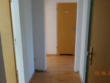 4 Raum Wohnung mit saniertem Bad