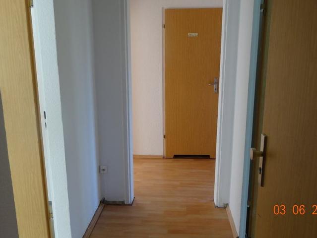 4 Raum Wohnung mit saniertem Bad