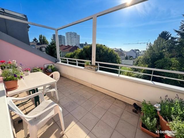 4 Raum Wohnung mit separater Küche und großer Loggia in Urfahr!
