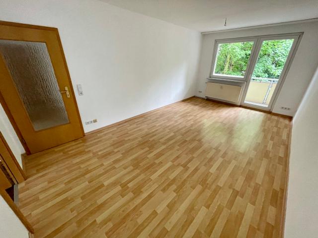 4 Raum Whg. mit Balkon, Bad mit Wanne in Gera – Langenberg!